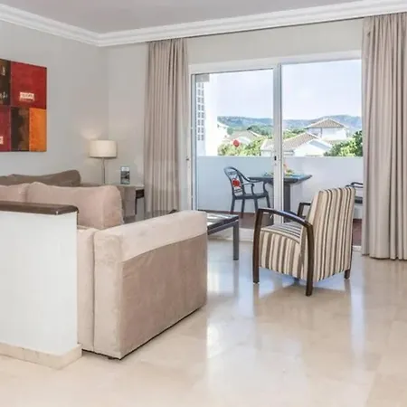 Lujo En Complejo Alanda Club Apartment Marbella